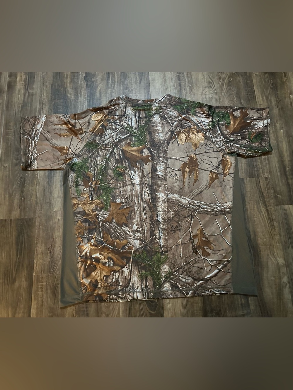 Realtree Mens Short-Sleeve Camo Tee in Brown and Green XXL